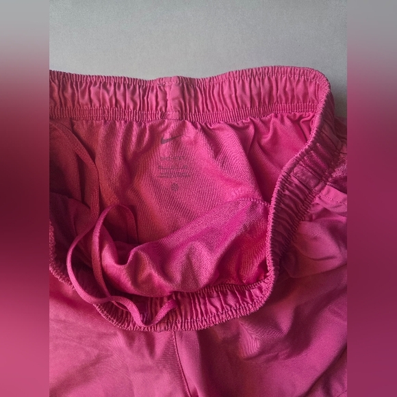 Nike Women's Dri-Fit Running Shorts Size XL Pink - Picture 2 of 6